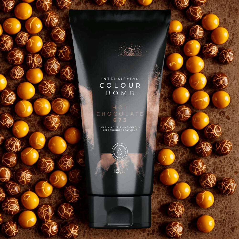 IdHAIR Colour Bomb Hot Chocolate 673 als pflegende direktziehende Farbpflege zur Auffrischung warmer Schokoladen- und Braunreflexe im Haar