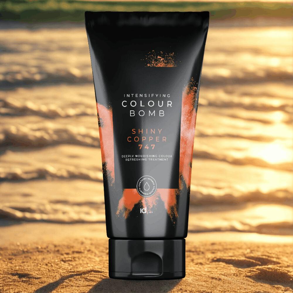 IdHAIR Colour Bomb Shiny Copper 747 als pflegende direktziehende Farbpflege zur Auffrischung von Kupfer- und warmen Metalltönen im Haar